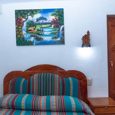 Hostal Cultural Bertha Challapampa Isla Del Sol Parte Norte Comunidad Challapampa エクステリア 写真